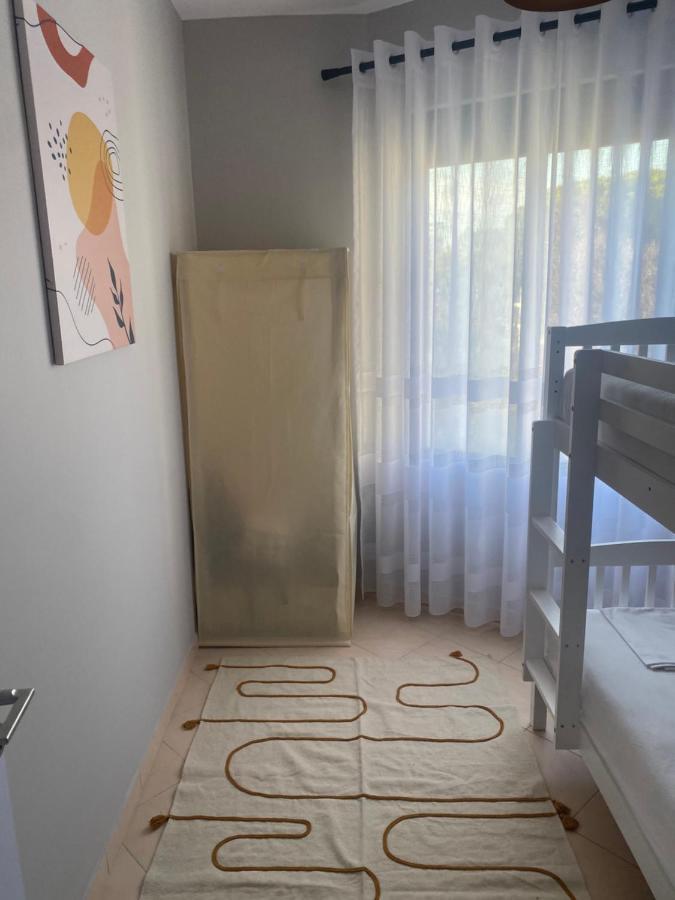 Cheerful 2-Bedroom Apartment In Golem โกเลม ภายนอก รูปภาพ