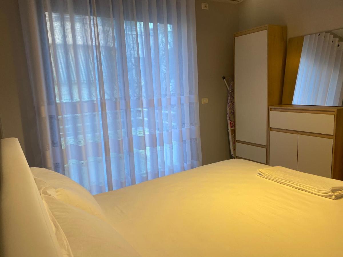 Cheerful 2-Bedroom Apartment In Golem โกเลม ภายนอก รูปภาพ